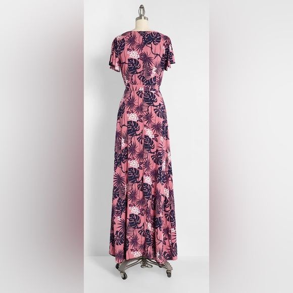 NWT ModCloth x Collectif Tropi-cool Locale Maxi Dress - Picture 2 of 16